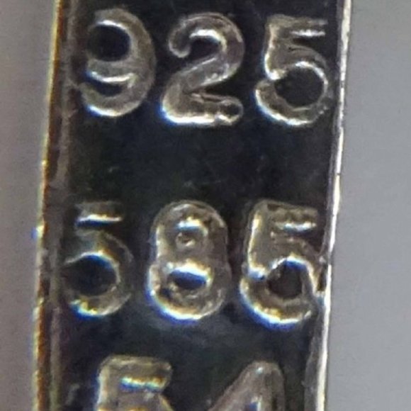 Gold Floral Accent Necklace - Picture 3 of 5